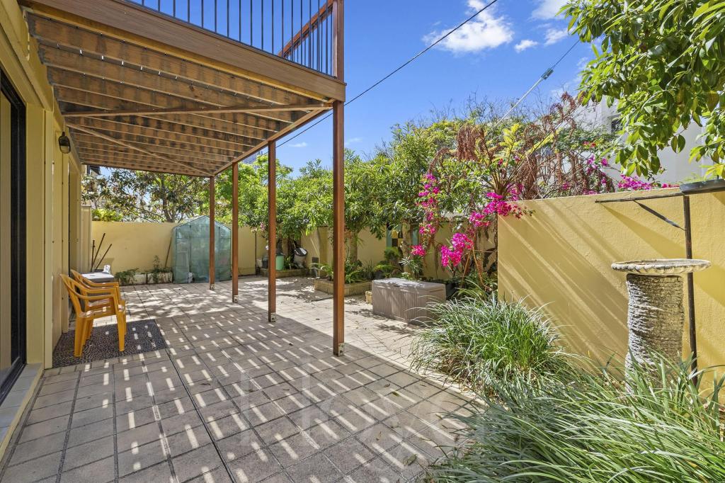 38 Tedder Ave, Main Beach, QLD 4217