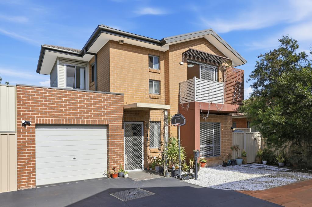 2/73 Woodpark Rd, Woodpark, NSW 2164
