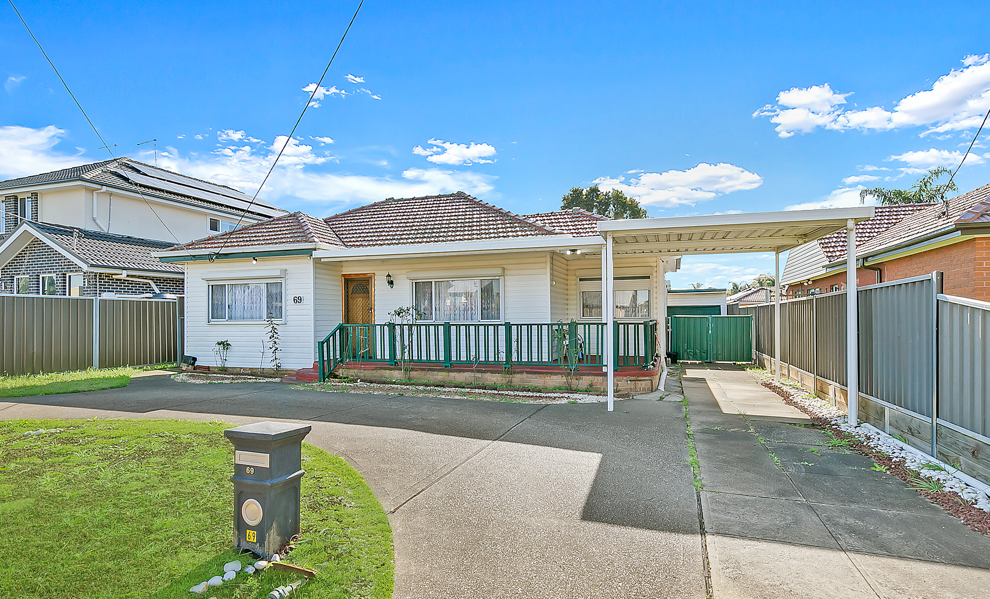 69 GREAT WESTERN HWY, OXLEY PARK, NSW 2760