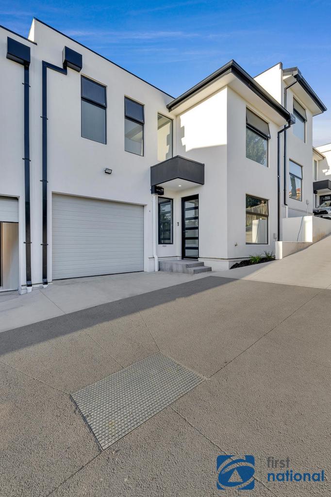 3/35 Bicentennial Cres, Meadow Heights, VIC 3048