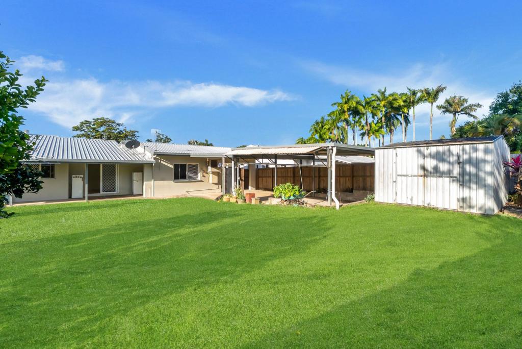 9 SOMERSET CL, BENTLEY PARK, QLD 4869