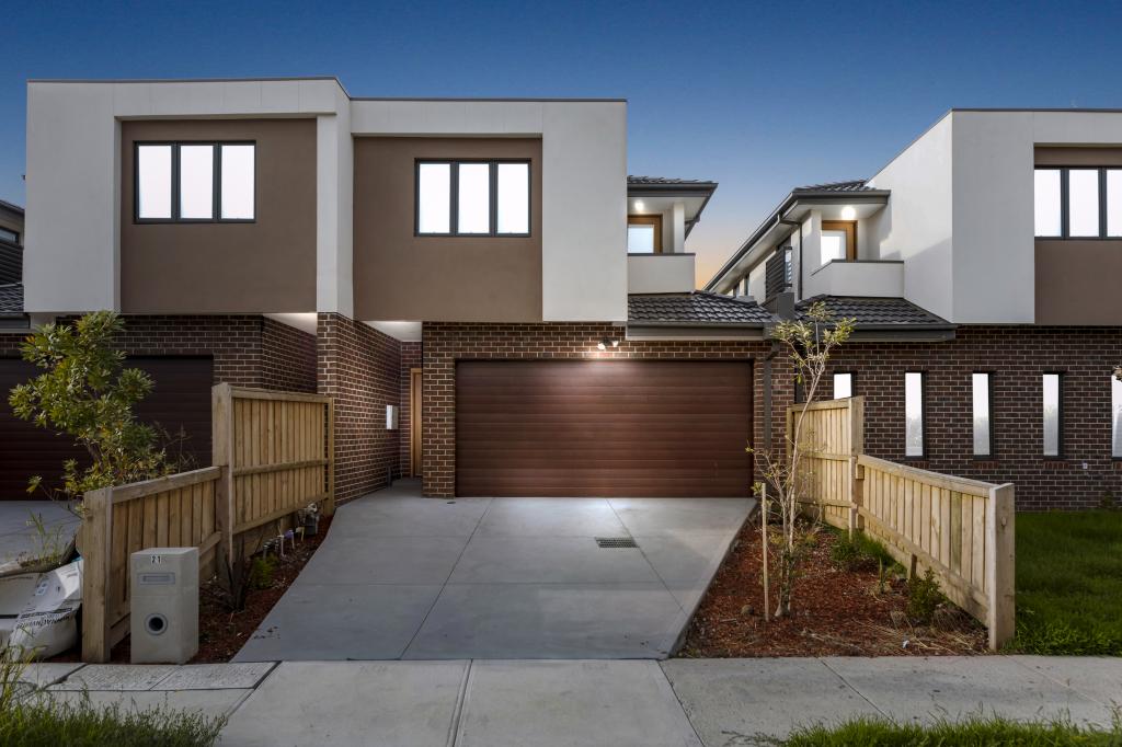 21 Pedigree Gr, Cranbourne East, VIC 3977