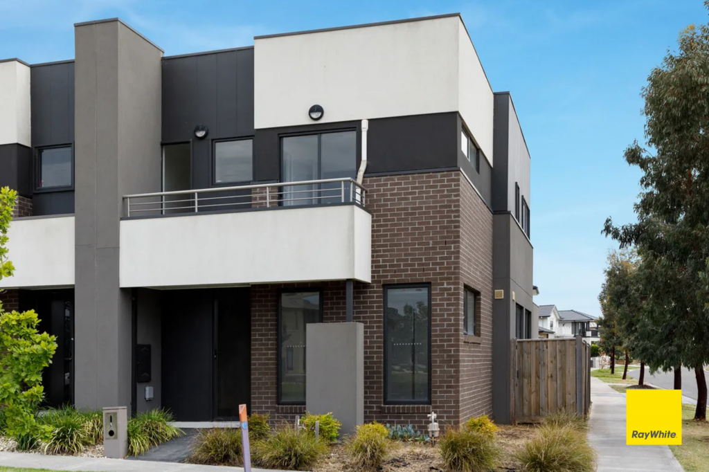 2 SAKURA WALK, POINT COOK, VIC 3030