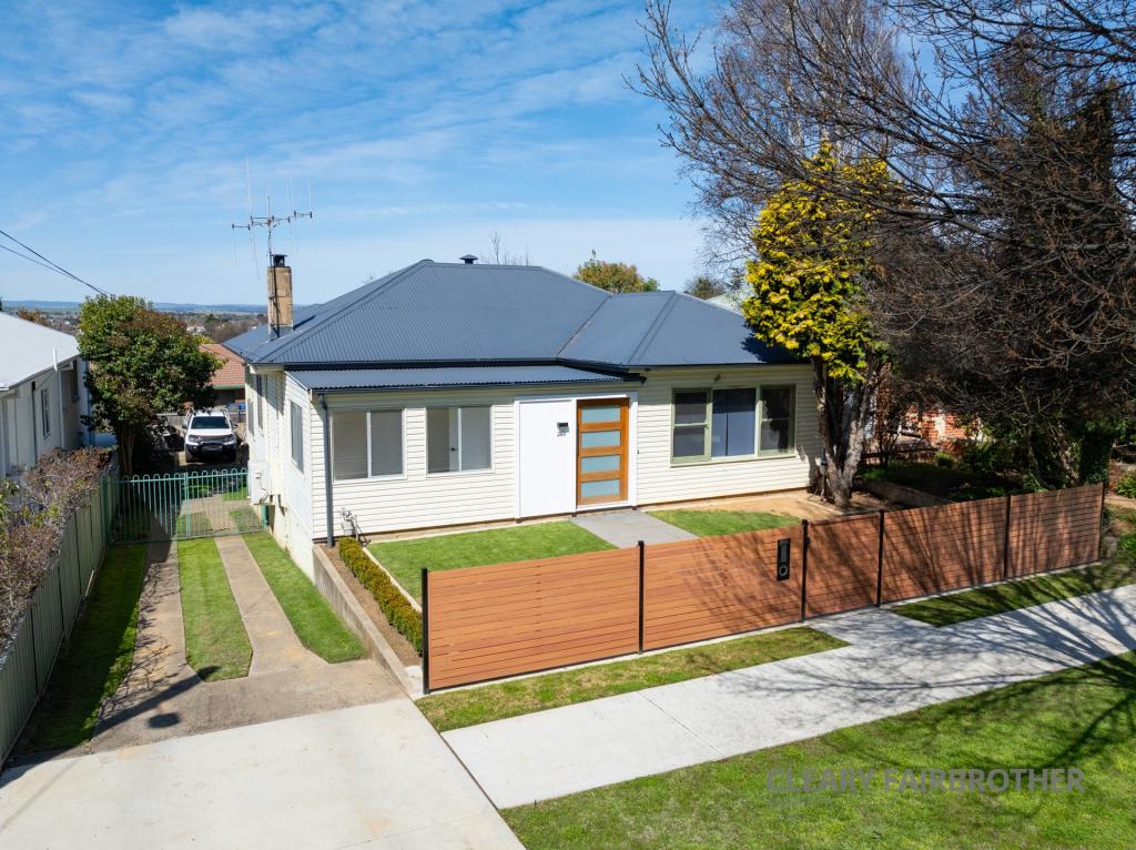 260 Peel St, Bathurst, NSW 2795