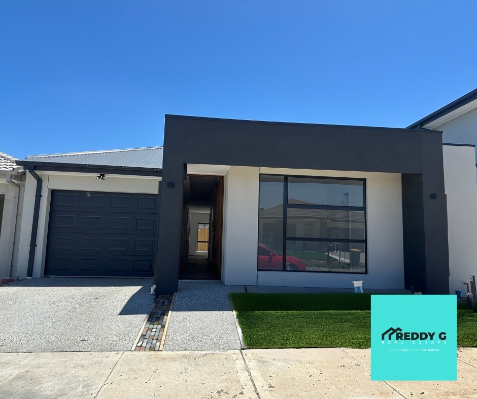 13 LEEWARD DR, TARNEIT, VIC 3029