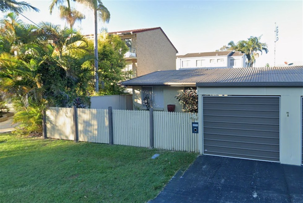 1/8 Phillip St, Labrador, QLD 4215