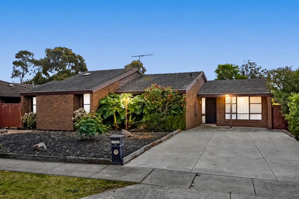 4 Eurora Ct, Taylors Lakes, VIC 3038