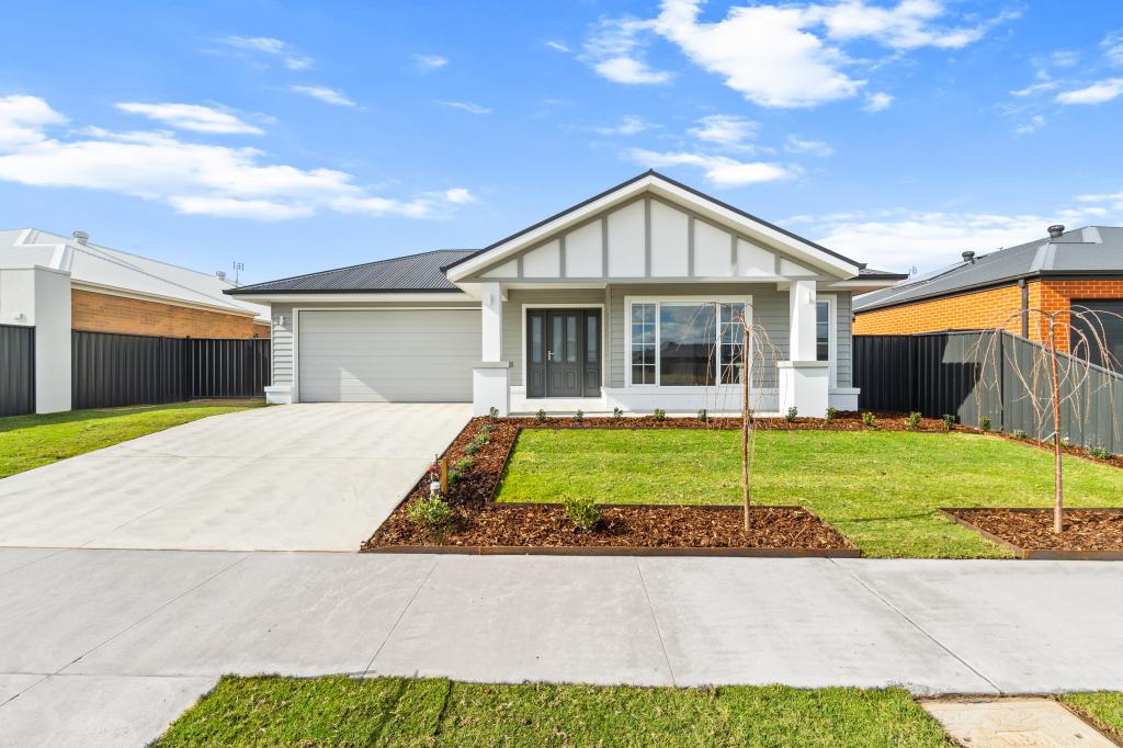 8 Treadwell Dr, Sale, VIC 3850