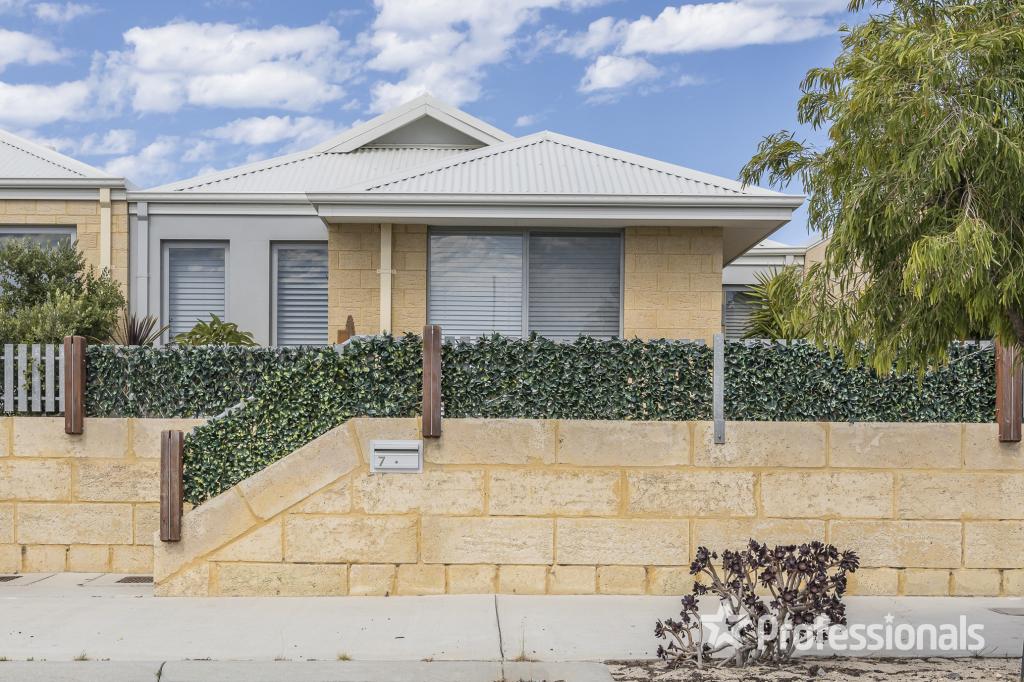 7 Barrelman Cct, Alkimos, WA 6038