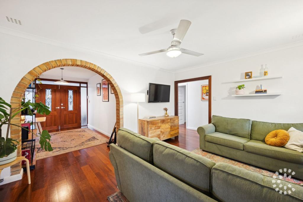 23 Erpingham Rd, Hamilton Hill, WA 6163