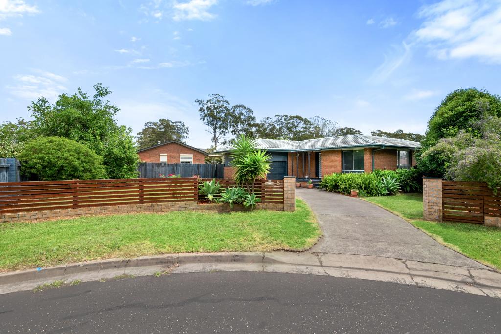 5 CLEMATIS PL, MACQUARIE FIELDS, NSW 2564