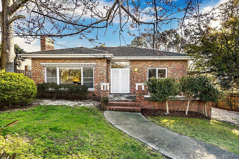 69 Rostrevor Pde, Mont Albert North, VIC 3129