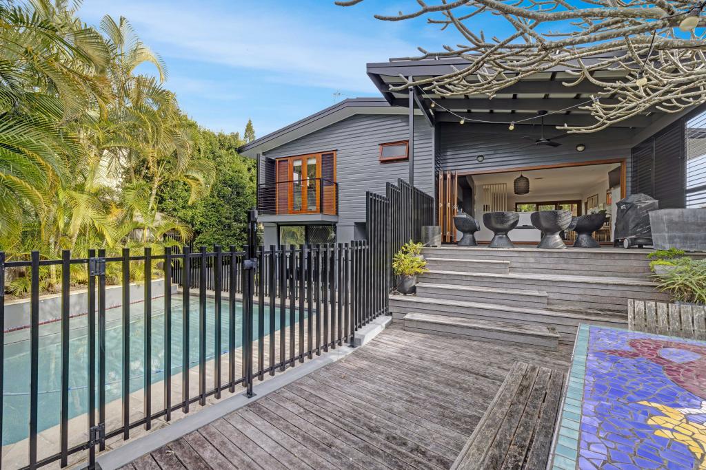 12 Karina Cres, Broadbeach Waters, QLD 4218