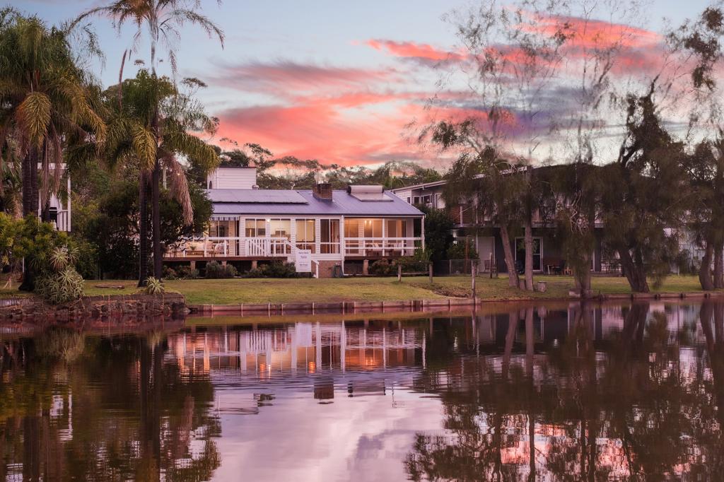 53 CARROLL AVE, LAKE CONJOLA, NSW 2539