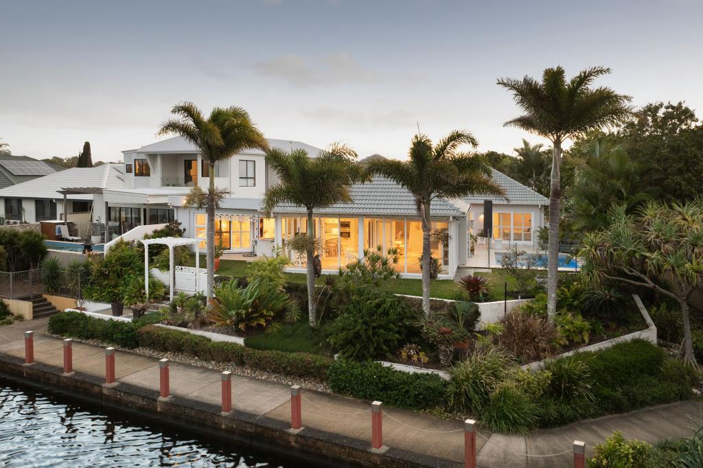 17 Maui Ct, Parrearra, QLD 4575
