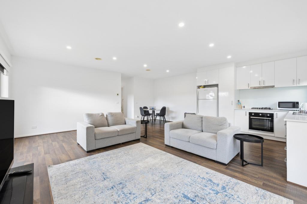 3/19 MICHAEL CT, BERWICK, VIC 3806