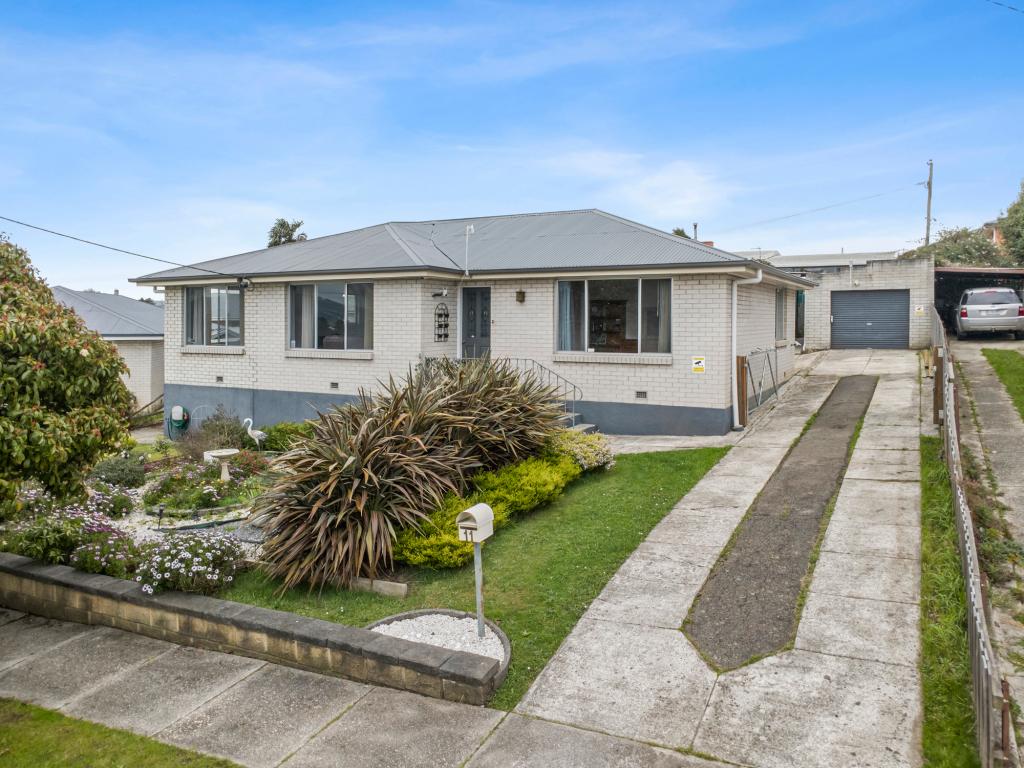 11 Crandon Cres, Newnham, TAS 7248