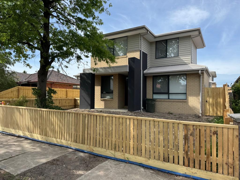 1/113 St Vigeons Rd, Reservoir, VIC 3073