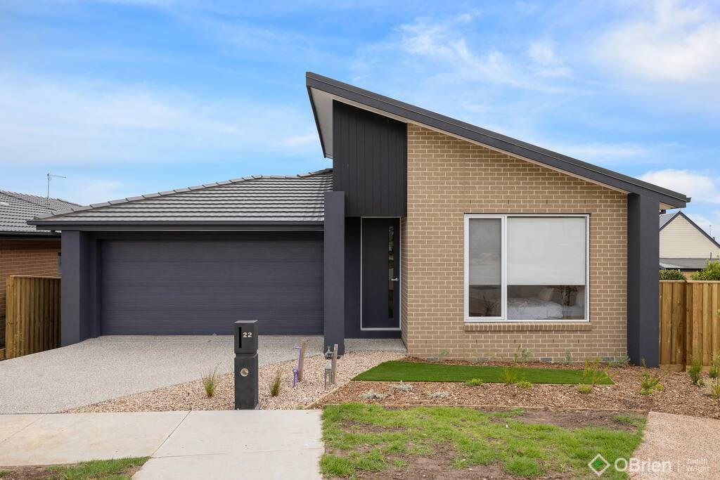 22 Longfin Cres, San Remo, VIC 3925