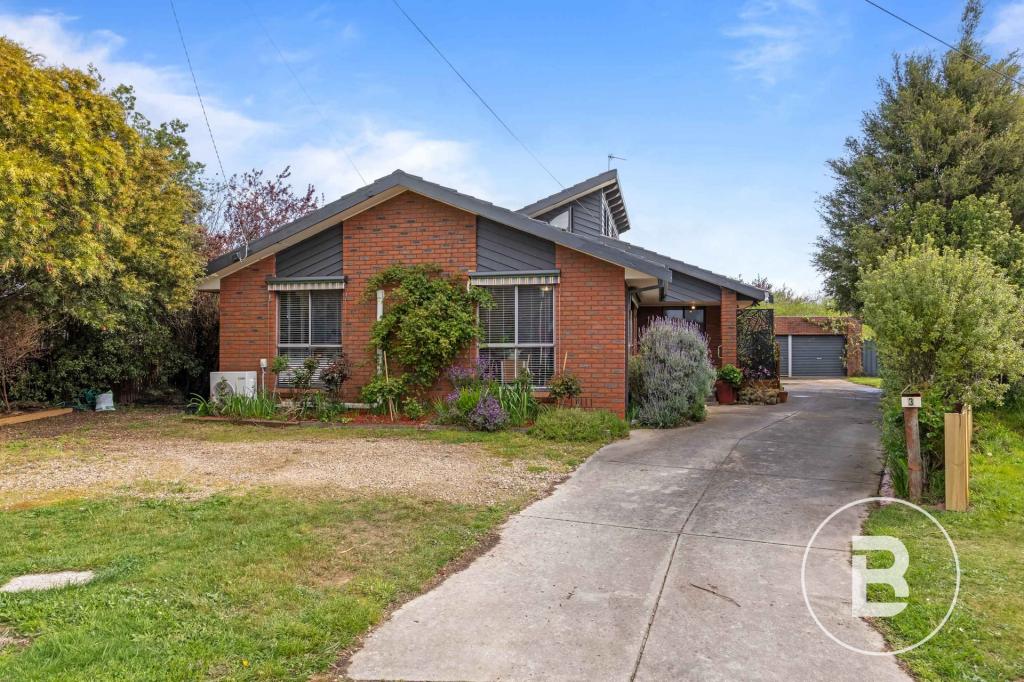3 Tarn Pl, Wendouree, VIC 3355