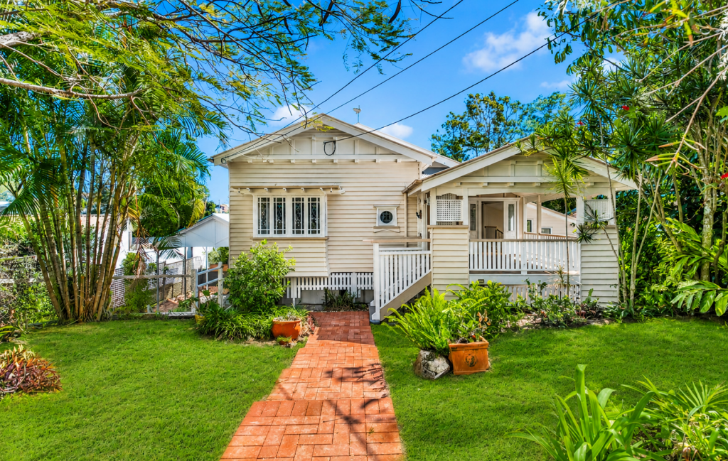23 CARRINGTON RD, INDOOROOPILLY, QLD 4068