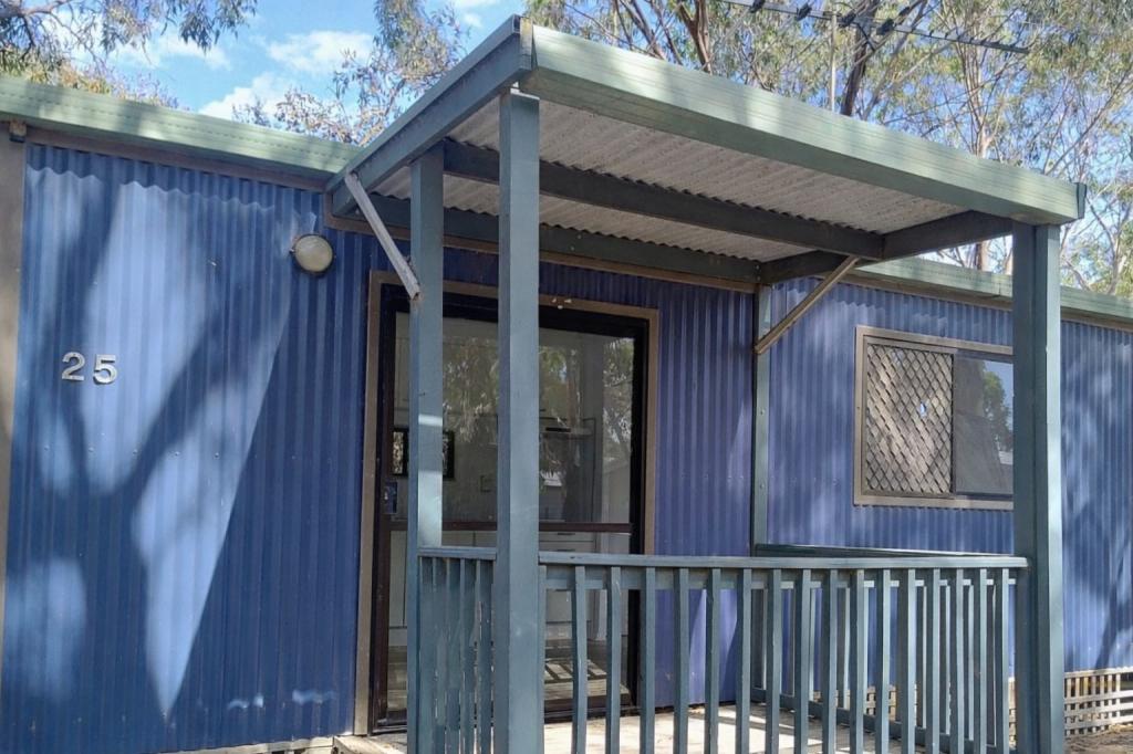 Cabin 25/111 Cox Rd, Aldinga Beach, SA 5173