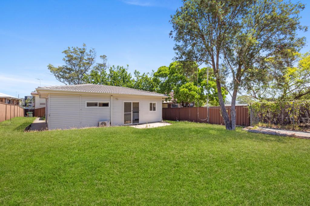 12a Alderney St, Minto, NSW 2566