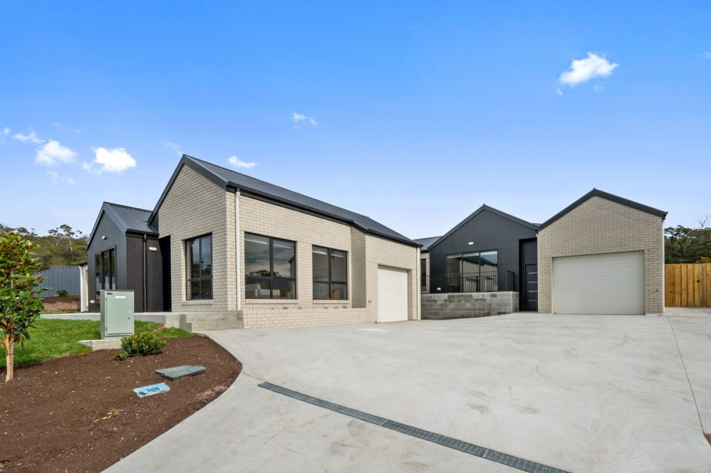 1 & 2/24 Roybridge Way, Howrah, TAS 7018