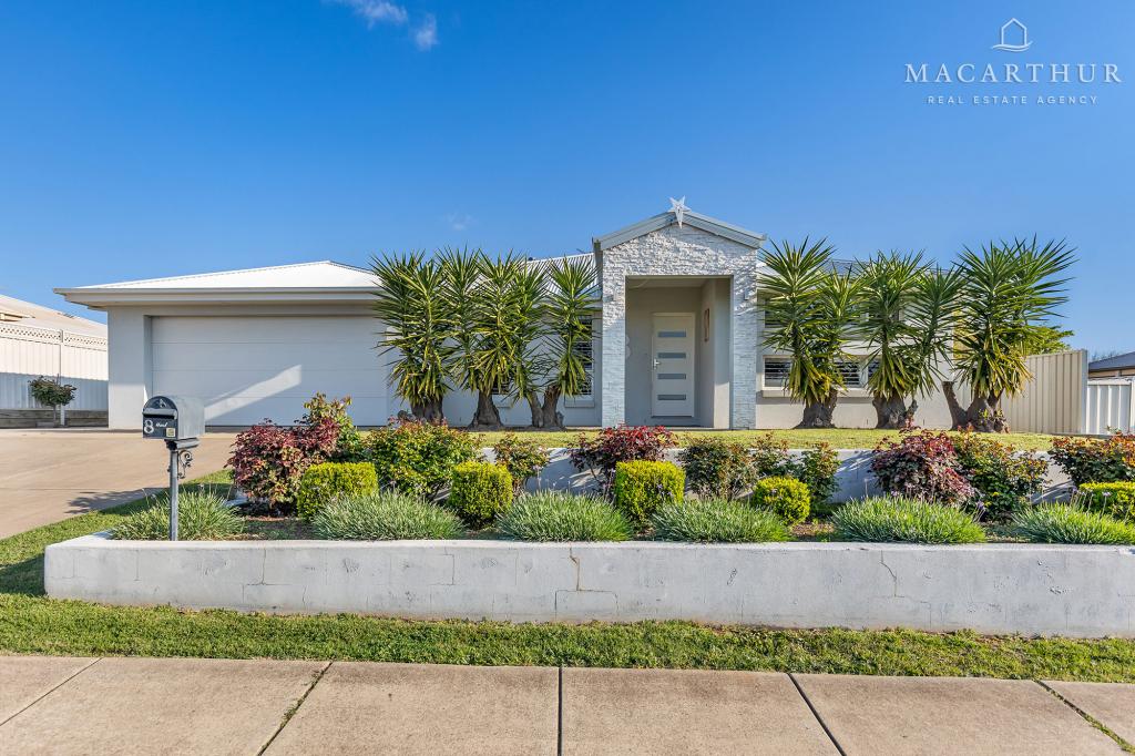 8 Marylands Way, Bourkelands, NSW 2650