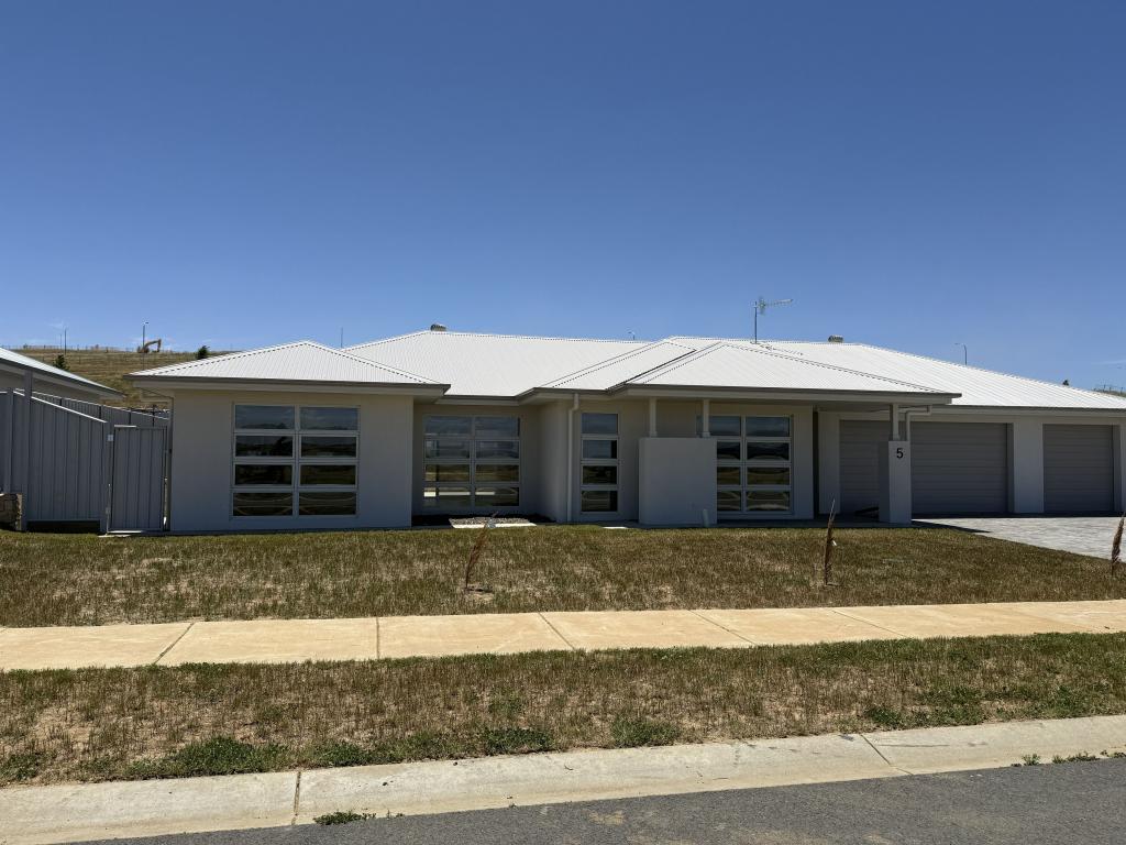 5 Charlotte Pl, Bungendore, NSW 2621