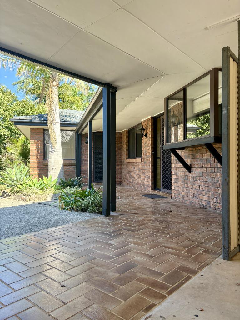 38 Mungerie Rd, Beaumont Hills, NSW 2155