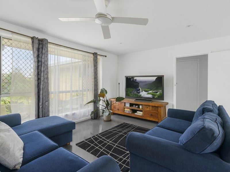 67 Mallawa Dr, Palm Beach, QLD 4221