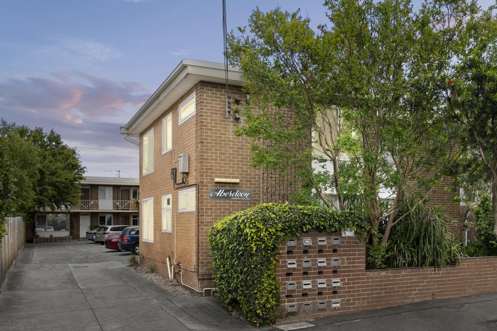 10/11 Aberdeen St, Brunswick, VIC 3056