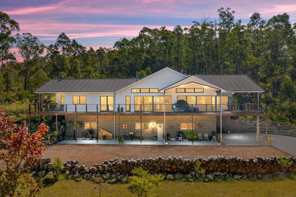 44 Narambi Cl, Moruya, NSW 2537