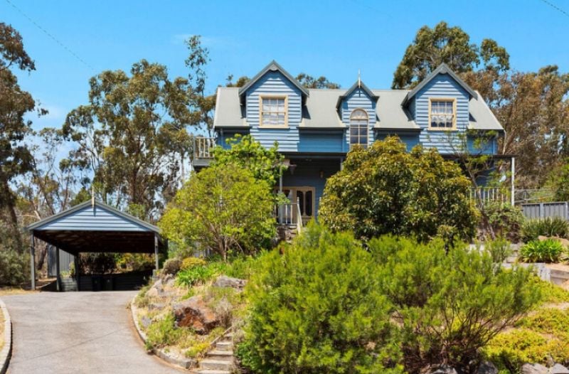 14 Deakin Dr, Flora Hill, VIC 3550