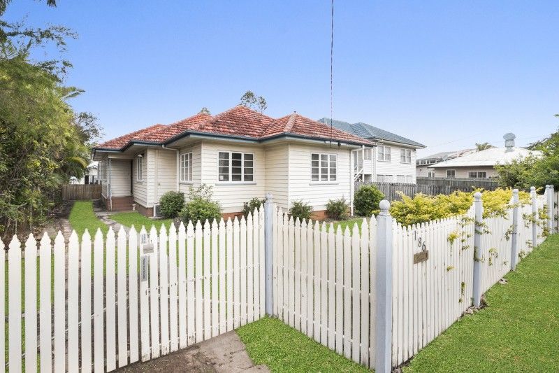 186 OXLEY RD, GRACEVILLE, QLD 4075