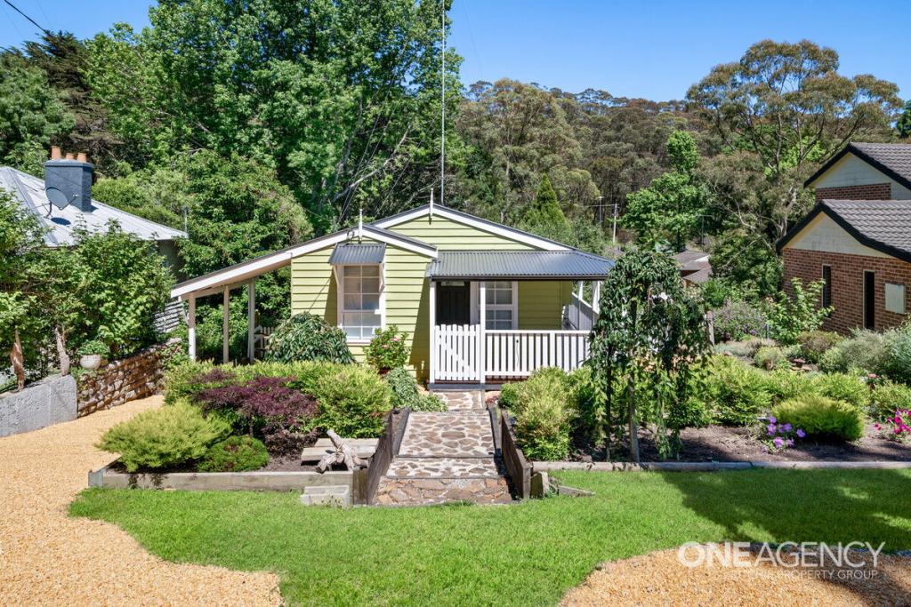 22 Trow Ave, Katoomba, NSW 2780