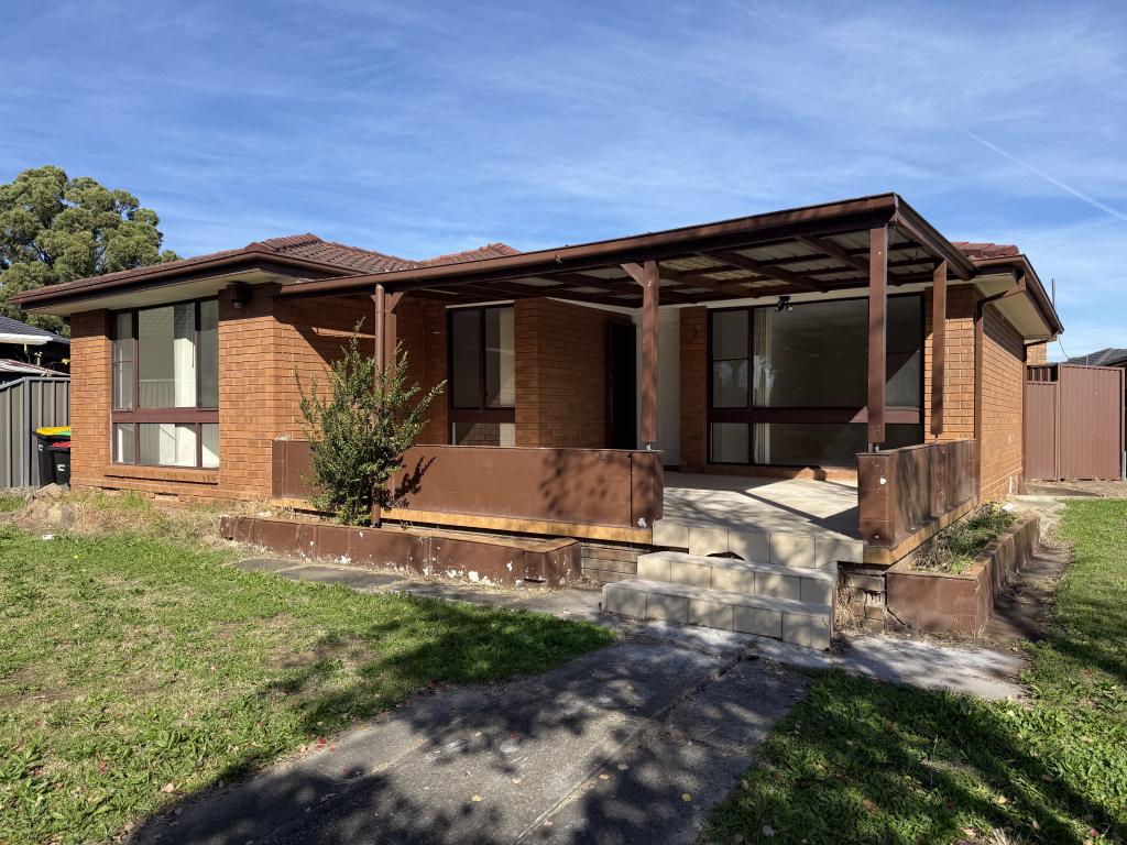 7 Mcandrew Cl, Lurnea, NSW 2170