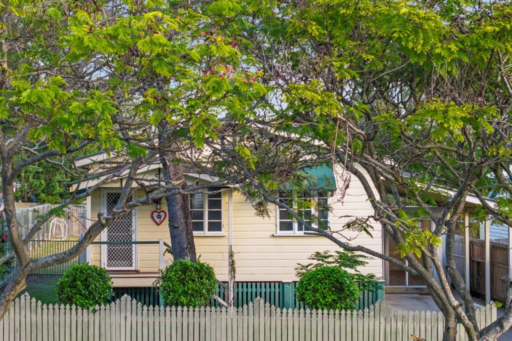 9 Rodney St, Wynnum West, QLD 4178