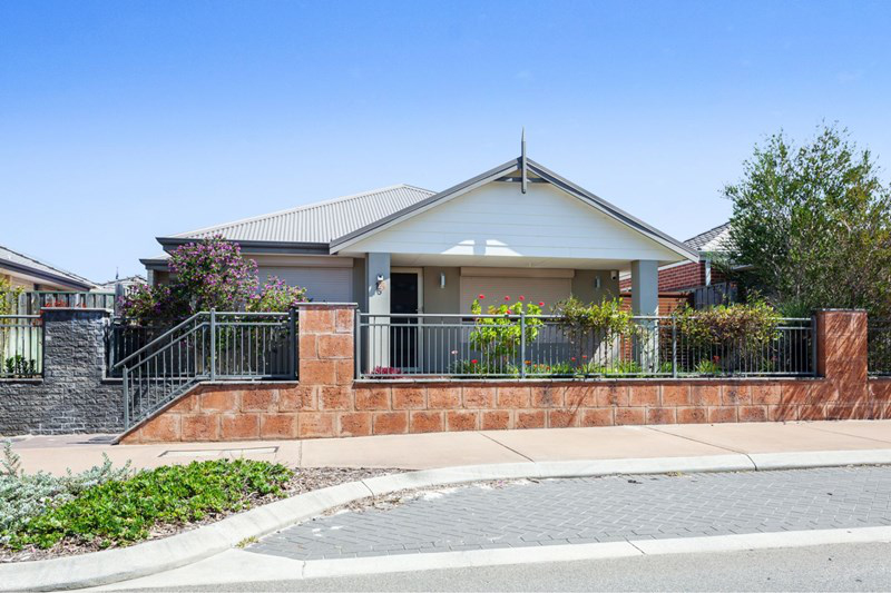 15 Banrock Dr, Ellenbrook, WA 6069