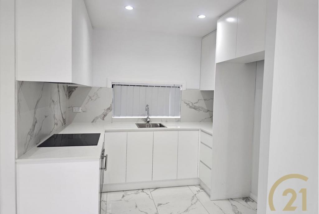 30a Dan St, Campbelltown, NSW 2560