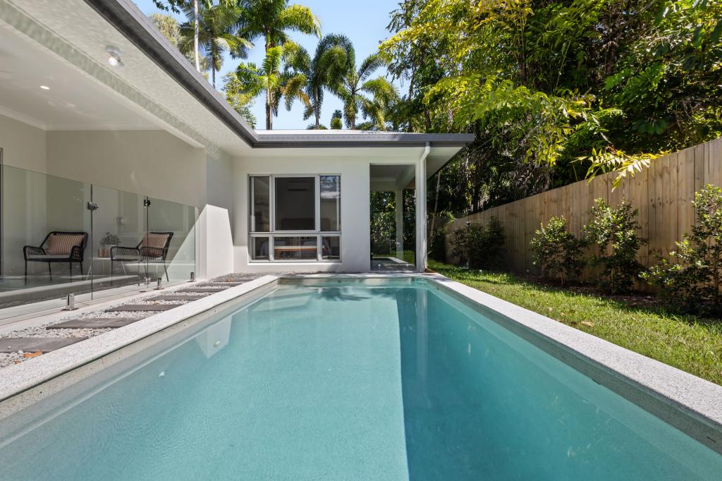 3/2 St Crispins Ave, Port Douglas, QLD 4877
