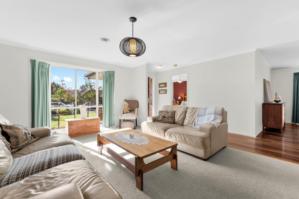 2 Caspian Pl, Narre Warren South, VIC 3805