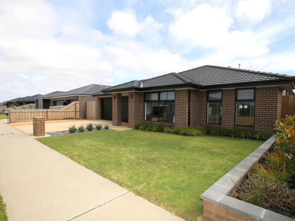 8 Goldstraw Esp, Warrnambool, VIC 3280