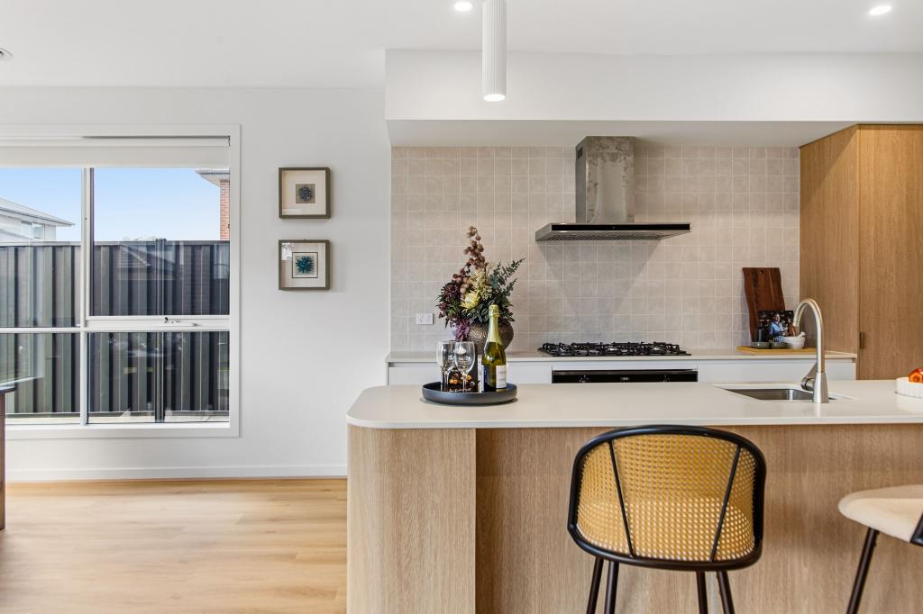 8 Vetara St, Berwick, VIC 3806