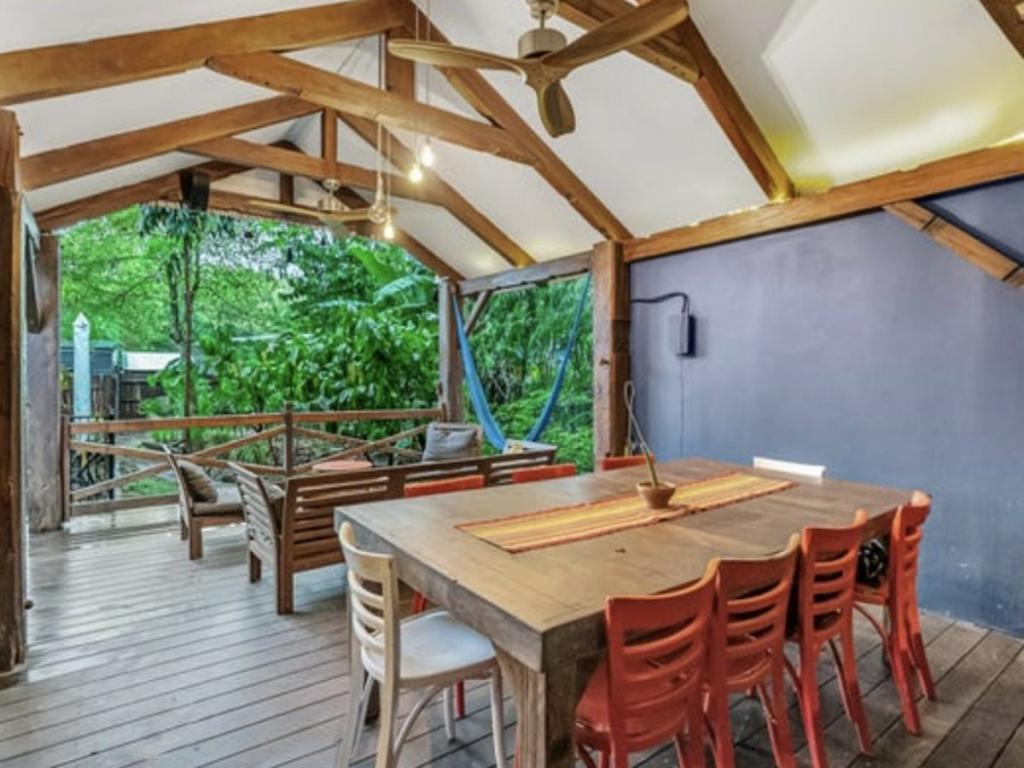 34 Christensen St, Machans Beach, QLD 4878
