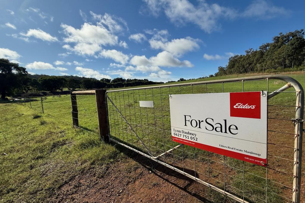 228 Peppermint Grove Rd, Middlesex, WA 6258