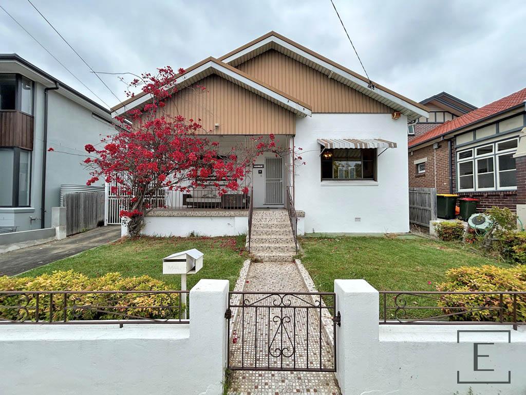 37 Russell St, Russell Lea, NSW 2046