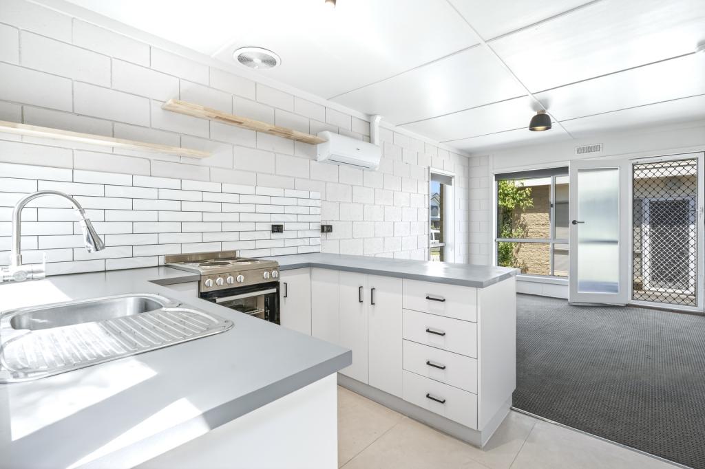 1/11 Elcho St, Newtown, VIC 3220