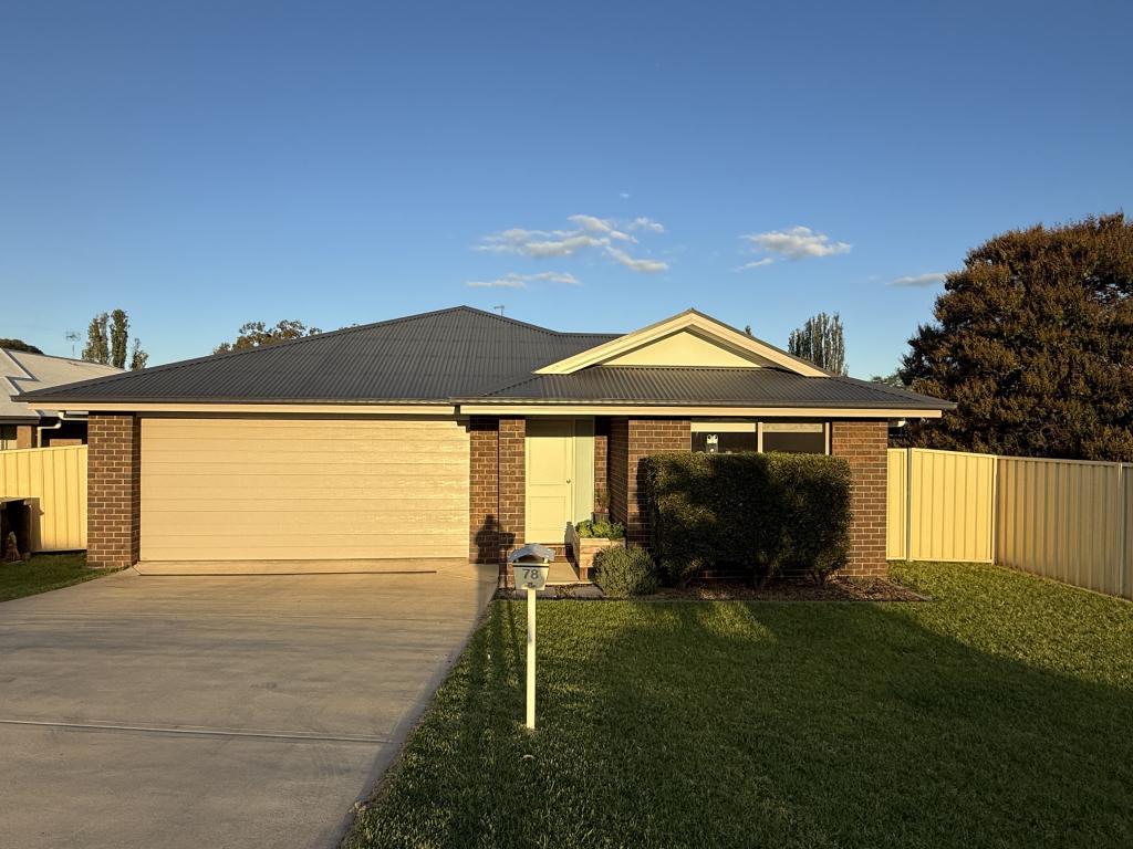 78 Carstens St, Lavington, NSW 2641